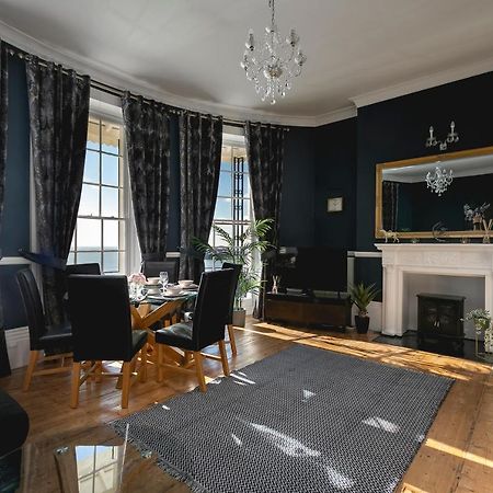 Marine Parade Sea View 2-Bedroom Apartment 布赖顿 外观 照片
